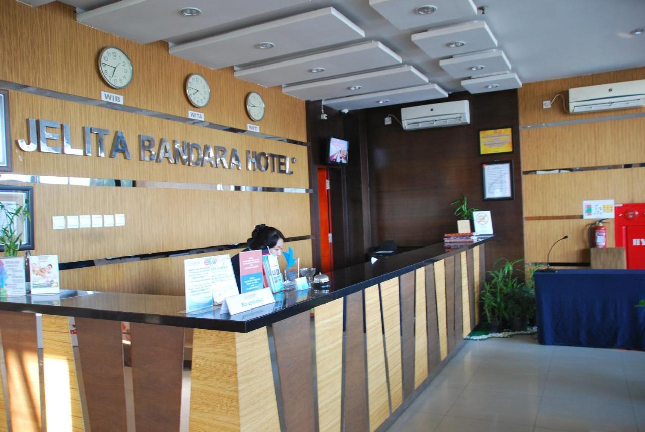 Jelita Bandara Hotel Banjarbaru Exteriör bild